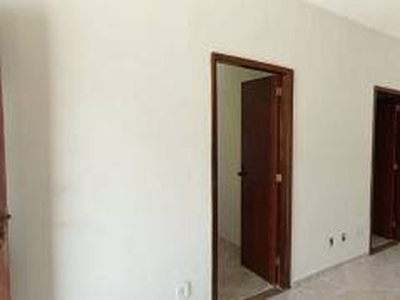 Casa com 2 Quartos para alugar, 63m² - Porto Novo
