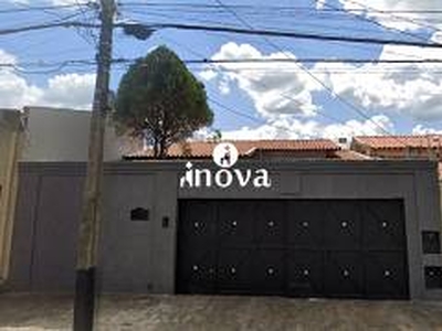 Casa com 3 Quartos à venda, 180m² - Mangueiras