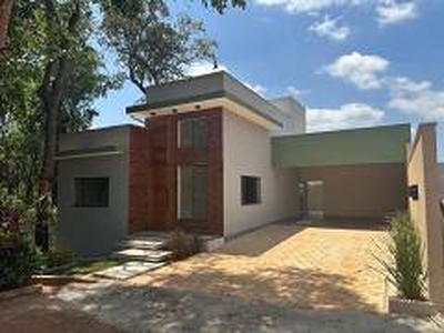 Casa com 3 Quartos à venda, 220m² - Centro