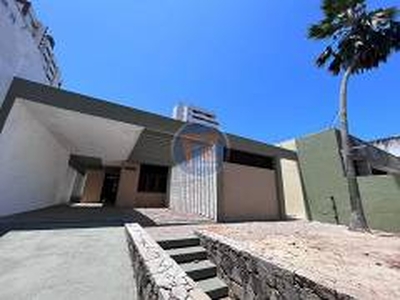 Casa com 3 Quartos à venda, 236m² - Dionísio Torres