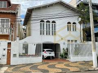 Casa com 3 Quartos à venda, 240m² - Vila Nogueira