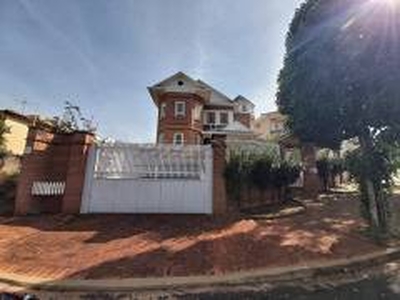 Casa com 3 Quartos à venda, 356m² - Ribeirânia