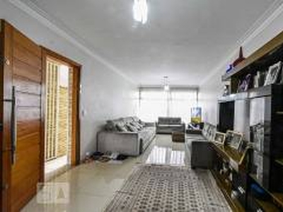 Casa com 3 Quartos para alugar, 144m² - Campo Belo