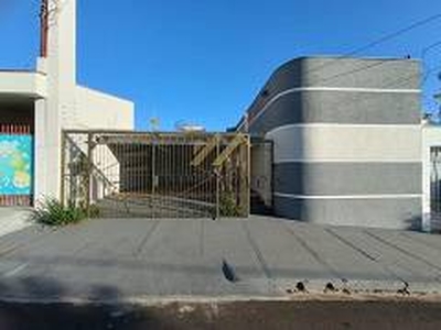 Casa com 3 Quartos para alugar, 200m² - Jardim Santa Paula