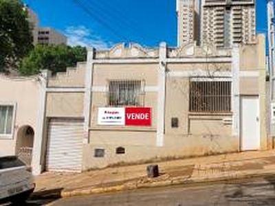 Casa com 4 Quartos à venda, 202m² - Centro