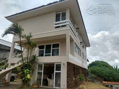 Casa Comercial com 4 Quartos para venda ou aluguel, 800m² - Pituaçu
