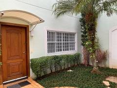 Casa de Condomínio com 3 Quartos à venda, 113m² - Vila Santa Catarina