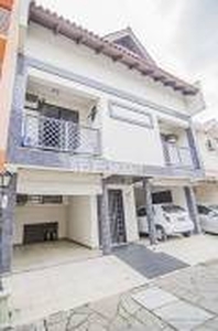 Casa de Condomínio com 3 Quartos à venda, 165m² - Sarandi