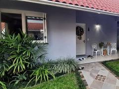 Casa de Condomínio com 3 Quartos à venda, 270m² - Boa Vista