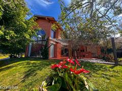 Casa de Condomínio com 3 Quartos para alugar, 438m² - Campeche