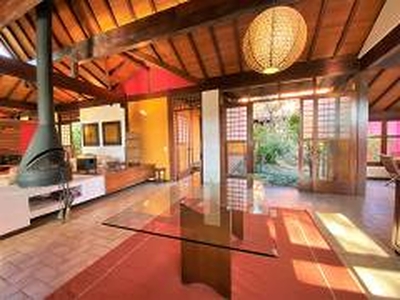 Casa de Condomínio com 3 Quartos para alugar, 500m² - Vila de São Fernando