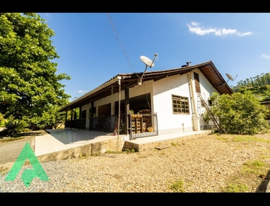 Casa no Bairro Testo Salto em Blumenau com 4 Dormitórios e 208.18 m²