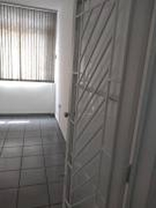 Conjunto Comercial / Sala com 3 Quartos para venda ou aluguel, 70m² - Centro