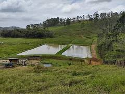 Fazenda / Sítio / Chácara com 2 Quartos à venda, 105000m² - Santa Cruz