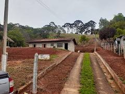 Fazenda / Sítio / Chácara com 2 Quartos à venda, 4000m² - Centro