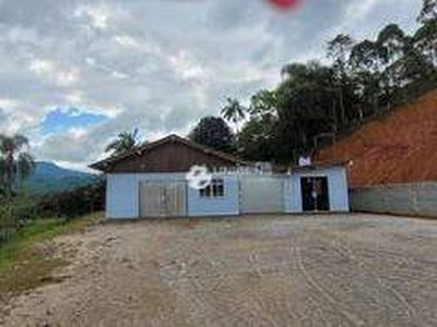 Fazenda / Sítio / Chácara com 4 Quartos à venda, 204m² - Centro