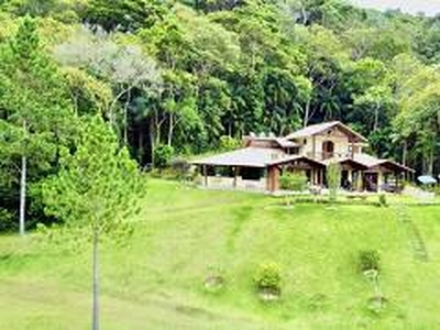 Fazenda / Sítio / Chácara com 4 Quartos à venda, 300m² - Zona Rural