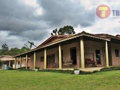 Fazenda / Sítio / Chácara com 5 Quartos à venda, 1200m² - Zona Rural