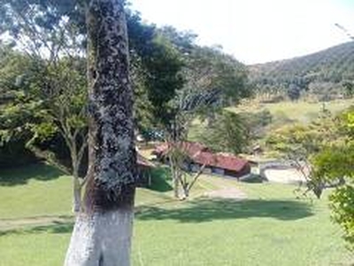 Fazenda / Sítio / Chácara com 6 Quartos à venda, 67750m² - Parque Residencial Itapeti