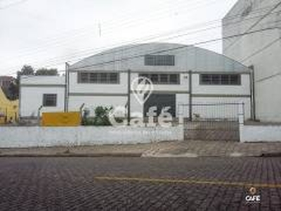 Galpão / Depósito / Armazém com 4 Quartos à venda, 720m² - Centro