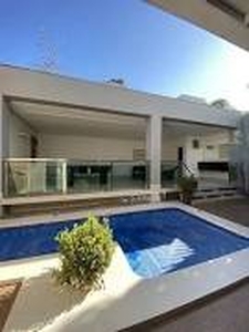 Sobrado com 3 Quartos à venda, 282m² - Vila Oliveira