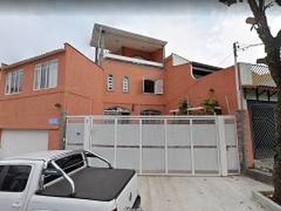 Sobrado com 4 Quartos à venda, 127m² - Jardim Alvorada