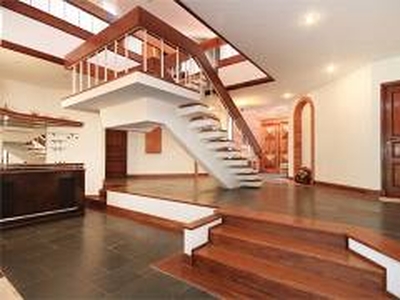 Sobrado com 5 Quartos para venda ou aluguel, 850m² - Alto Da Boa Vista