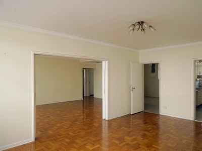 Apartamento à venda em Higienópolis com 229 m², 6 quartos, 1 suíte, 2 vagas