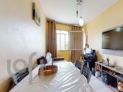 Apartamento à venda por R$ 349.600