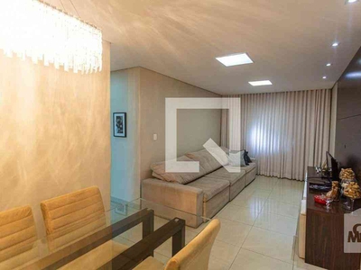 Apartamento com 3 quartos à venda no bairro Floresta, 90m²