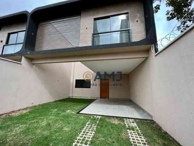 Casa com 4 quartos à venda no bairro Vila Rosa, 160m²
