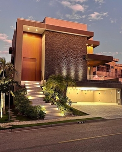 Casa de condomínio sobrado para venda possui 457m², com 03 suítes, Villa Jardim, Cuiabá, M
