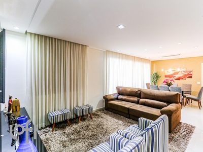 Apartamento à venda em Santo Amaro com 135 m², 3 quartos, 3 suítes, 2 vagas