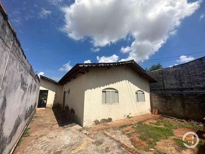 Casa com 3 quartos à venda no bairro Jardim Europa, 182m²