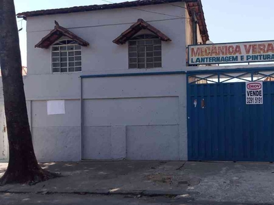 Galpão à venda no bairro Caiçaras, 451m²