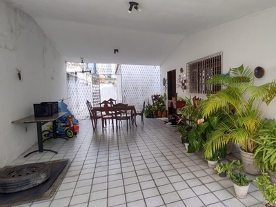 Casa em Cabo Branco, João Pessoa/PB de 250m² 4 quartos à venda por R$ 1.499.000,00