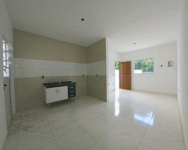 Casa Nova 60m2, 2 Dormitórios, 1 Suíte, Cozinha Americana, Terreno de 125m2, 2 Vagas de Ga