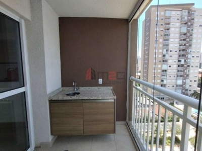 Aluga-se apartamento de 2 quartos na lapa.