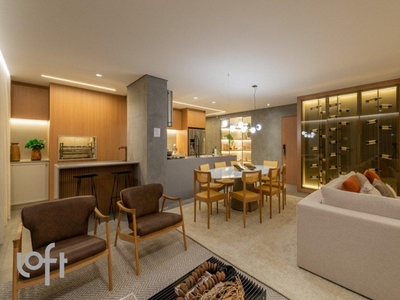 Apartamento à venda em Alto de Pinheiros com 180 m², 4 quartos, 30 suítes, 2 vagas