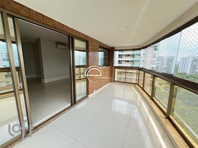 Apartamento à venda em Barra da Tijuca com 140 m², 3 quartos, 2 suítes, 2 vagas