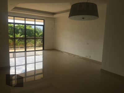 Apartamento em Barra da Tijuca, Rio de Janeiro/RJ de 157m² 4 quartos para locação R$ 6.500,00/mes