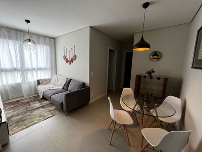 Apartamento em Conjunto Habitacional Jamile Dequech, Londrina/PR de 62m² 2 quartos para locação R$ 3.000,00/mes