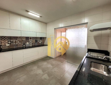 Apartamento em Jardim Pereira do Amparo, Jacareí/SP de 108m² 3 quartos para locação R$ 2.600,00/mes