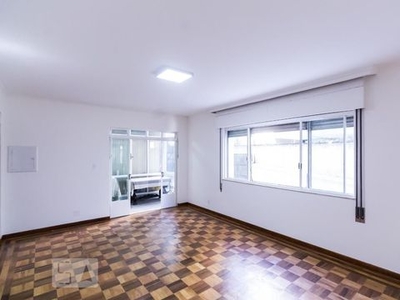 APARTAMENTO no 1º andar com 3 dormitórios e 1 garagem