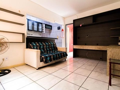 APARTAMENTO no 2º andar com 1 dormitório