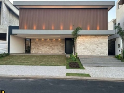 Casa alto padrão com 4 suítes, 6 vagas, piscina, hidromassagem, sauna, automação com alexa, jardim, gás encanado, sistema fotovoltaico na zona sul