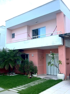 Casa em Buraquinho, Lauro de Freitas/BA de 340m² 4 quartos para locação R$ 5.469,00/mes