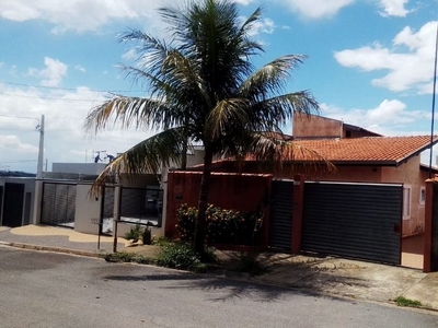 Casa em Centro, Jaguariúna/SP de 194m² 3 quartos à venda por R$ 679.000,00