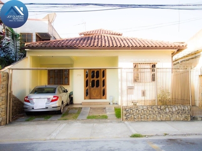 Casa em Centro, Macaé/RJ de 244m² 4 quartos à venda por R$ 749.000,00