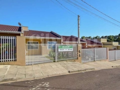 Casa em condomínio fechado com 2 quartos para alugar na rua cucos, 1800, gralha azul, fazenda rio grande, 60 m2 por r$ 1.300